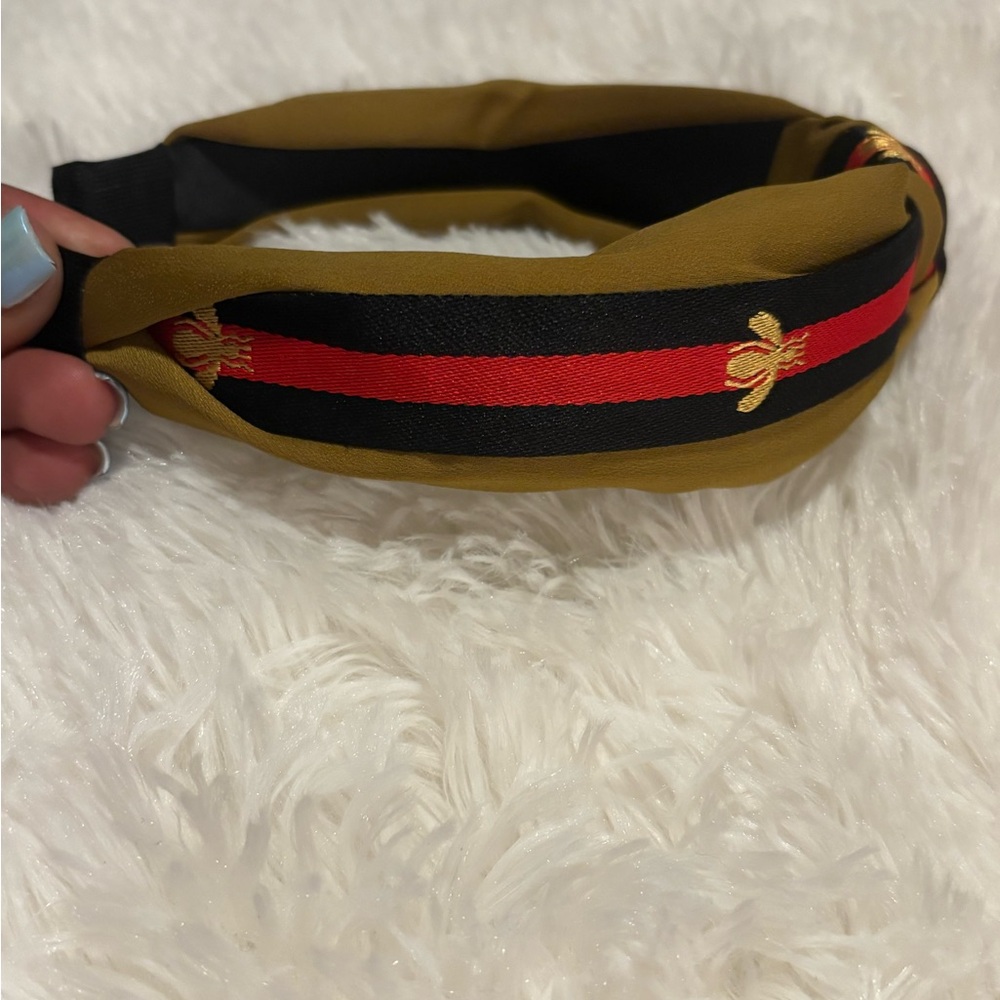 Fashion Headband with Red Stripe and 🐝-NWOT - Picture 10 of 13